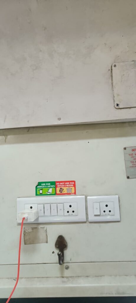 Mobile Phone Chargers Plugpoint